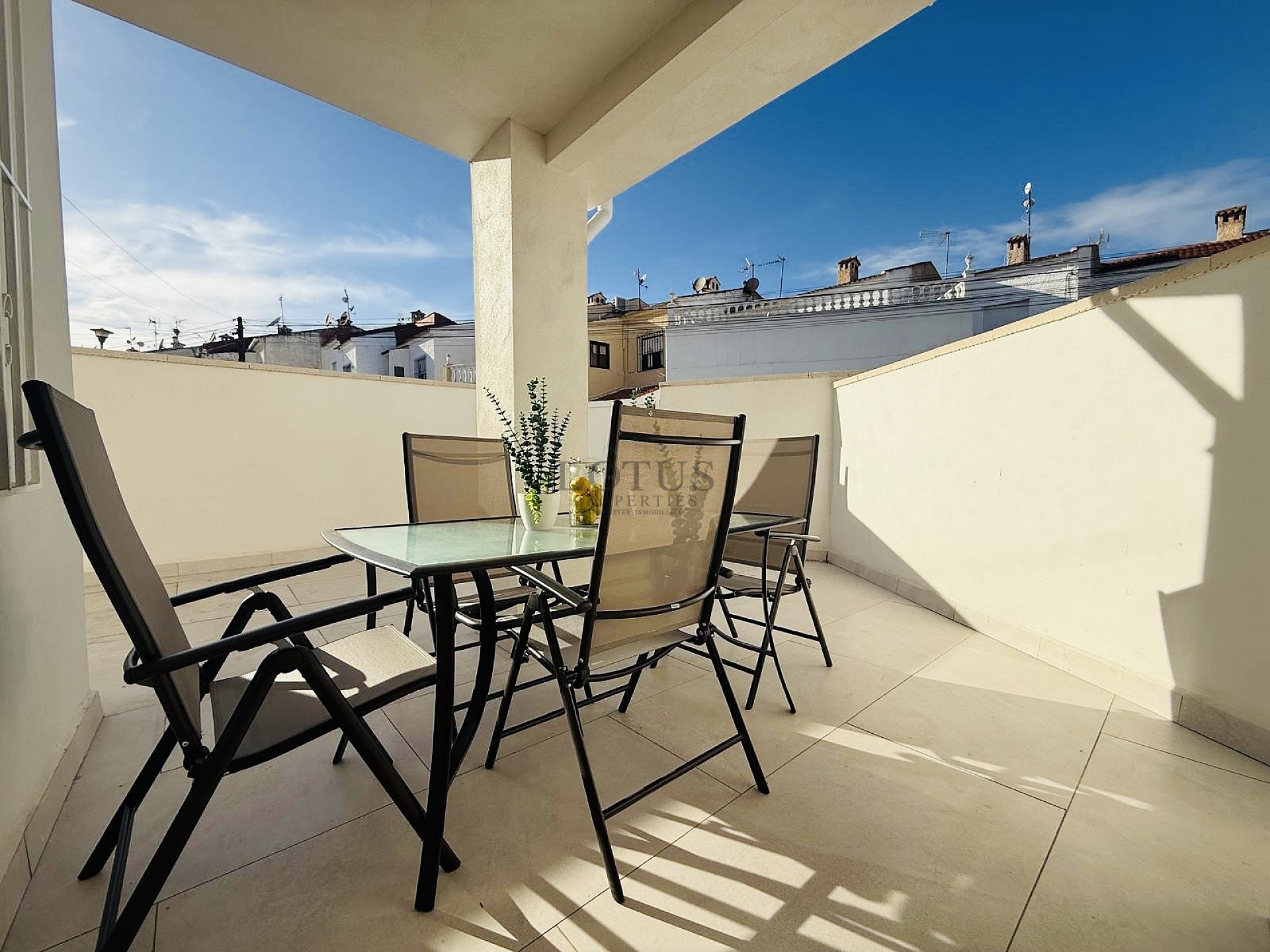 Super fin renoverad markplan i Torreta III med 2 sovrum och stor terrass - Lotus Properties