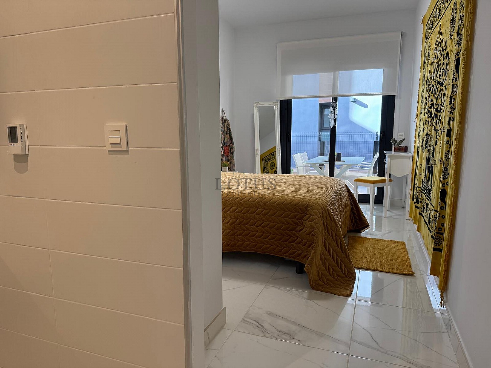 Mysig markplan med moderna bekvämligheter i Guardamar del Segura. - Lotus Properties