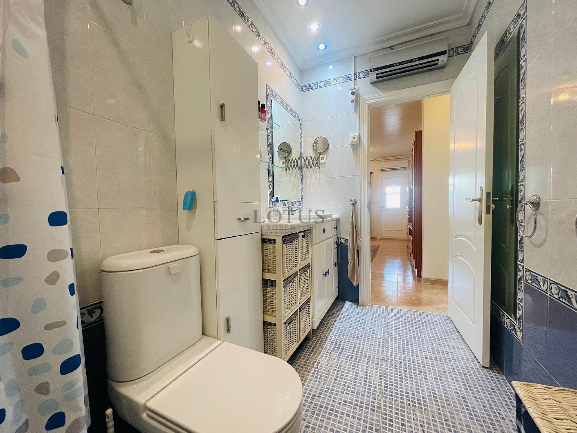 FANTASTISK VÄLSKÖTT OCH SOLIG BOSTAD I RES. ABACAL - AGUAS NUEVAS! - Lotus Properties