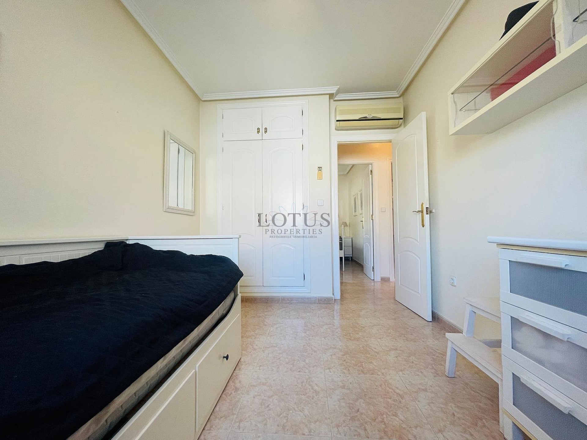 FANTASTISK VÄLSKÖTT OCH SOLIG BOSTAD I RES. ABACAL - AGUAS NUEVAS! - Lotus Properties