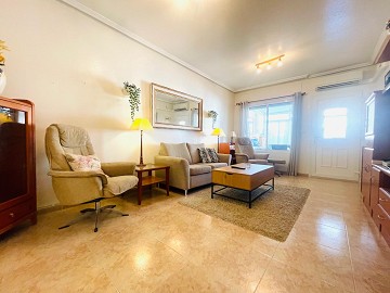 FANTASTISK VÄLSKÖTT OCH SOLIG BOSTAD I RES. ABACAL - AGUAS NUEVAS! - Lotus Properties