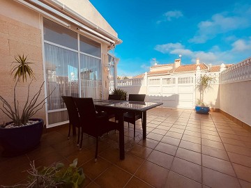 FANTASTISK VÄLSKÖTT OCH SOLIG BOSTAD I RES. ABACAL - AGUAS NUEVAS! - Lotus Properties