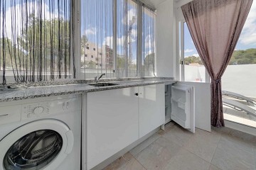 Charmigt hörnradhus med fantastisk takterrass och havsutsikt i Villamartin - Lotus Properties