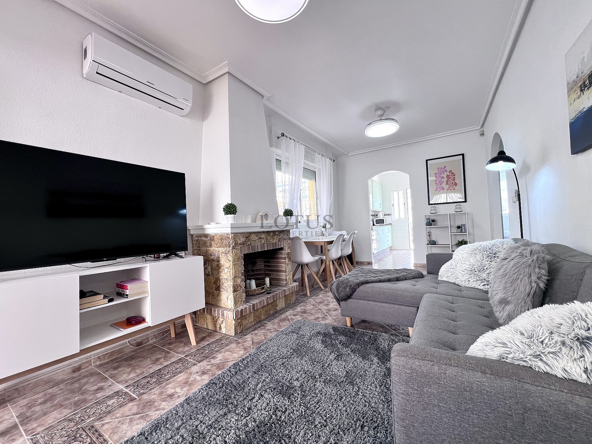 Fantastisk hörnlägenhet i Los Altos - Lotus Properties