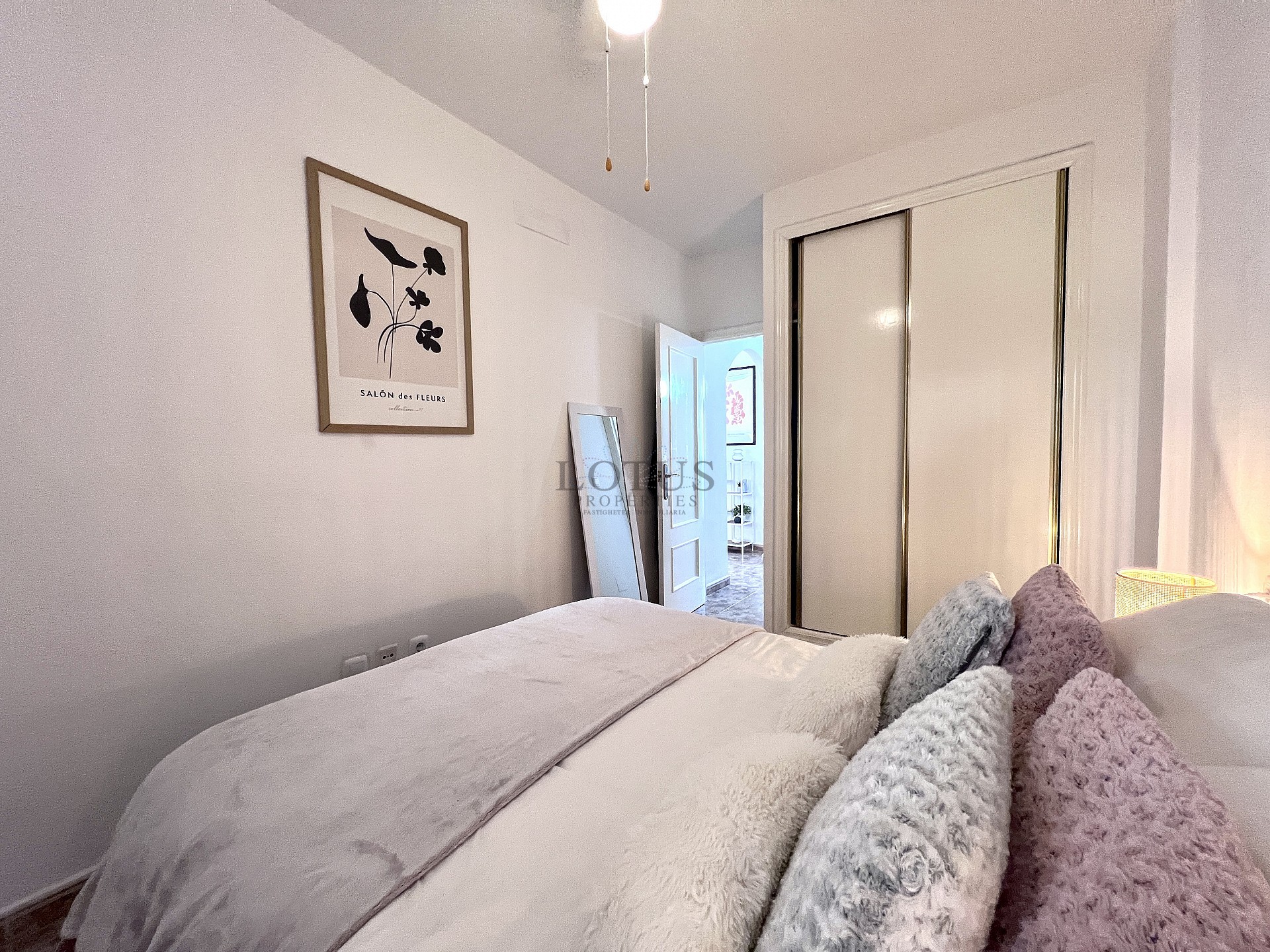 Fantastisk hörnlägenhet i Los Altos - Lotus Properties