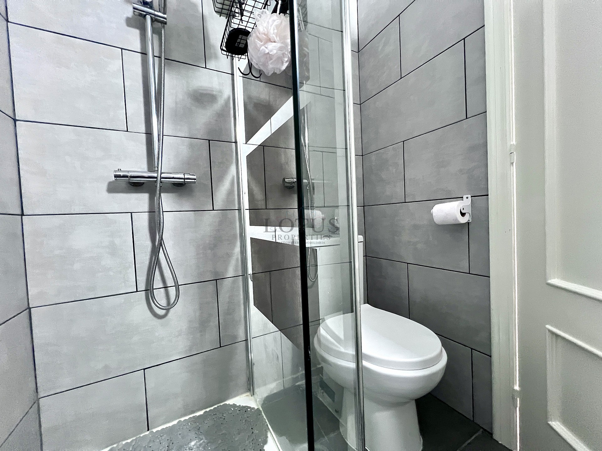 Fantastisk hörnlägenhet i Los Altos - Lotus Properties