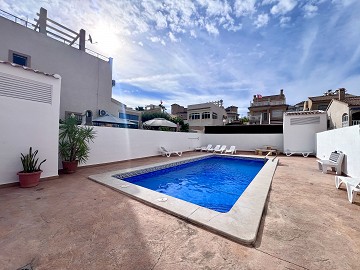 Fantastisk hörnlägenhet i Los Altos - Lotus Properties