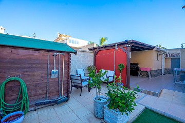 Charmig och välskött villa med 3 sovrum och uppvärmd saltvattenpool - Lotus Properties