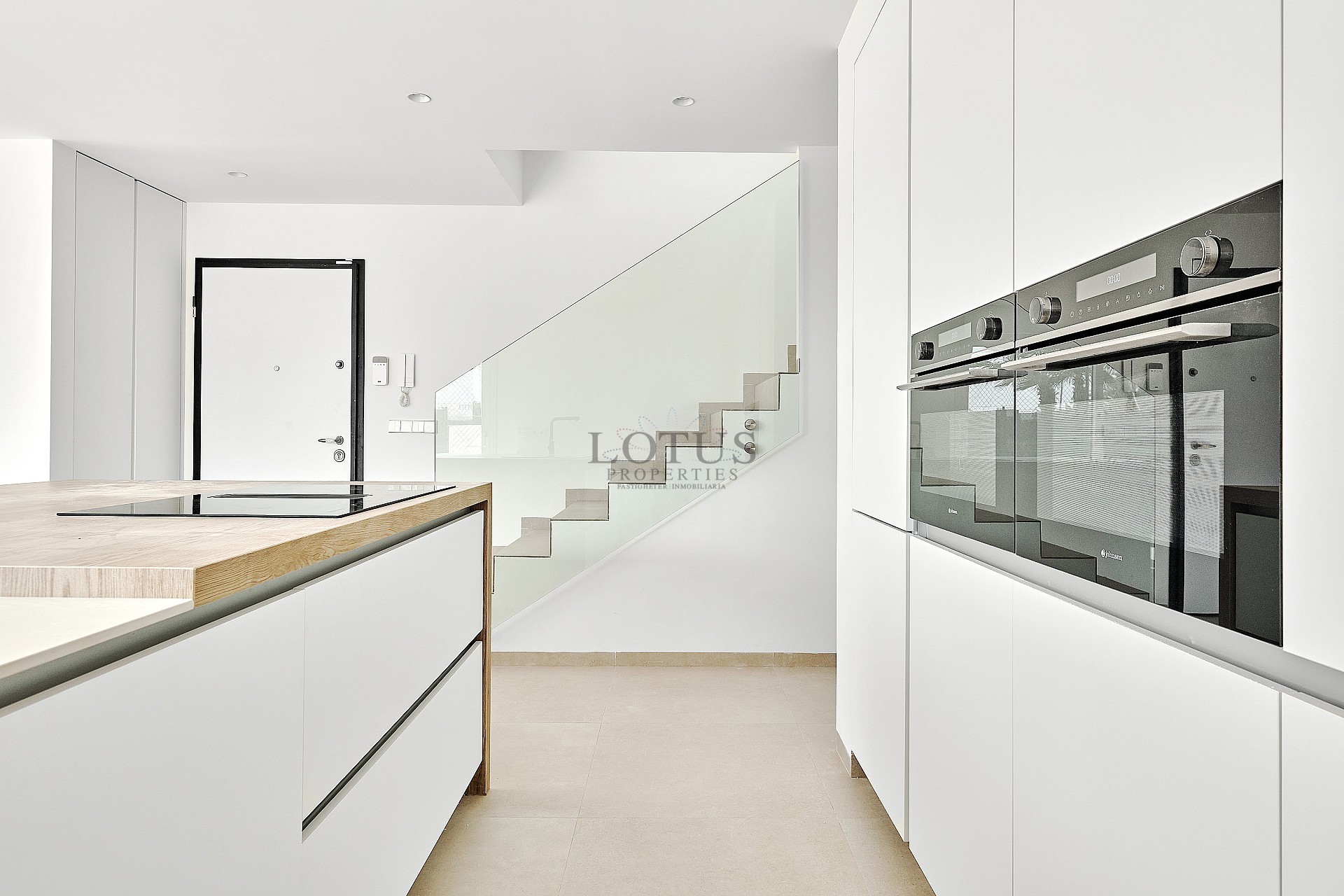 Lotus Properties presenterar – En livsstil i lyx på Costa Blanca - Lotus Properties