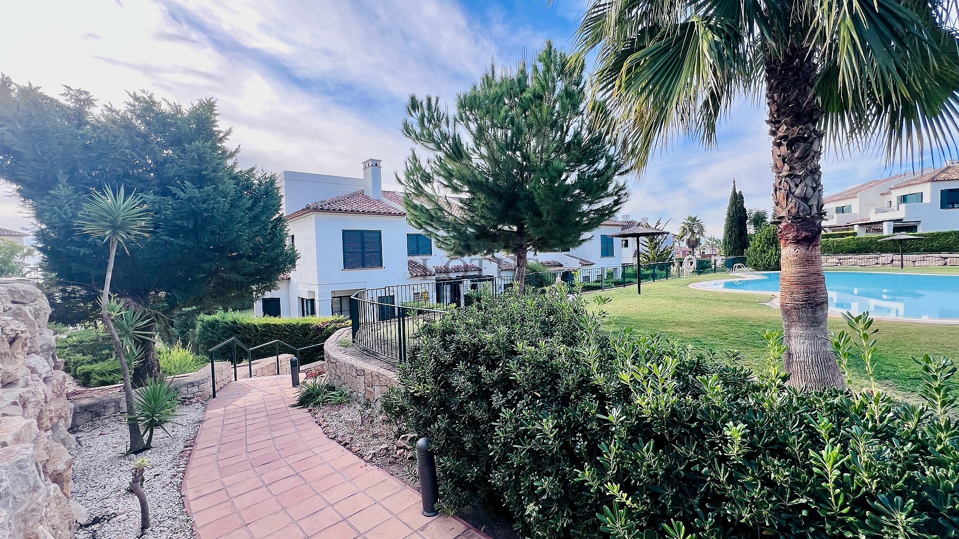 Adosado de esquina de lujo en Golf Bahía – Cerca de Benidorm, playas, golf y parques temáticos - Lotus Properties