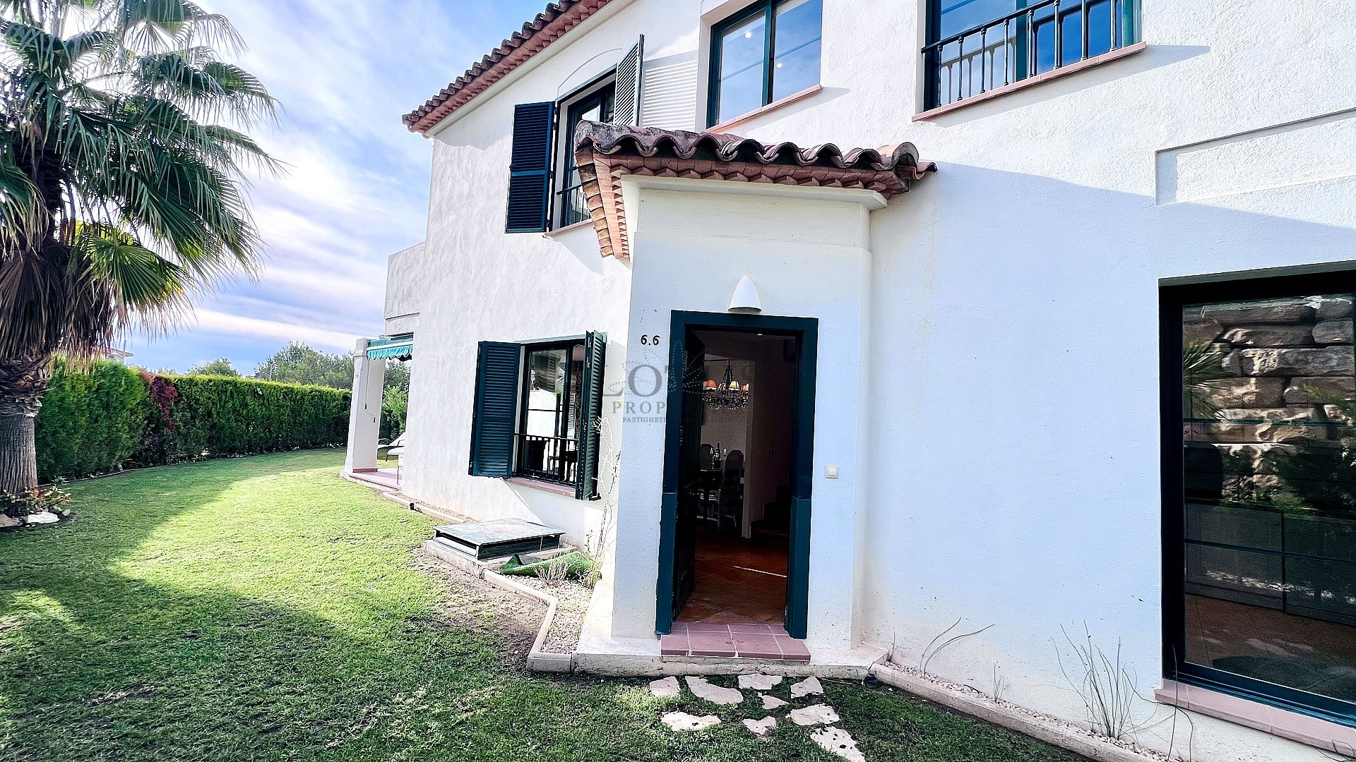 Adosado de esquina de lujo en Golf Bahía – Cerca de Benidorm, playas, golf y parques temáticos - Lotus Properties