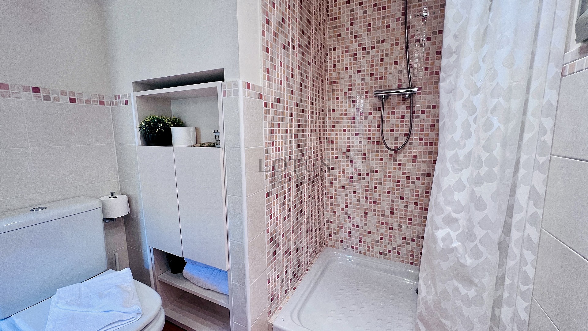 Adosado de esquina de lujo en Golf Bahía – Cerca de Benidorm, playas, golf y parques temáticos - Lotus Properties