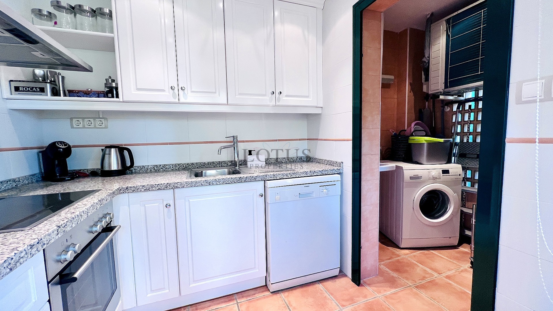 Adosado de esquina de lujo en Golf Bahía – Cerca de Benidorm, playas, golf y parques temáticos - Lotus Properties