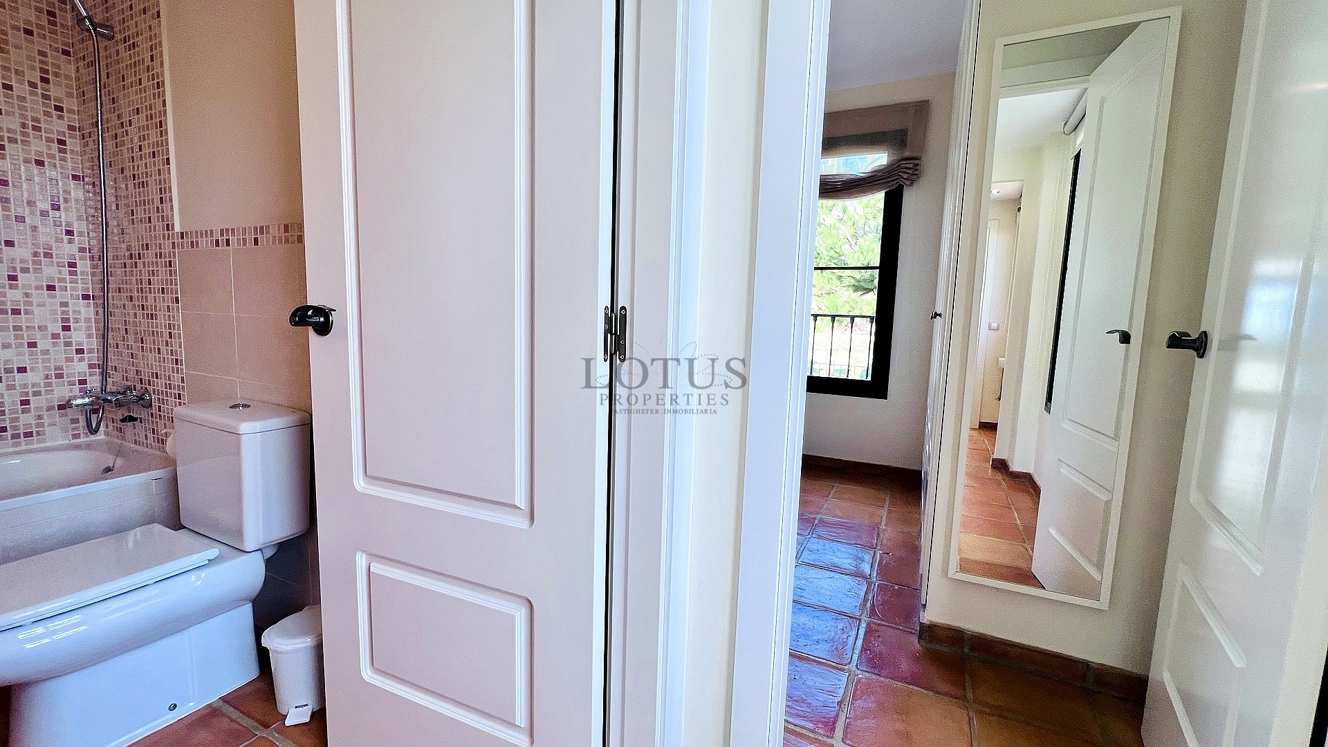 Adosado de esquina de lujo en Golf Bahía – Cerca de Benidorm, playas, golf y parques temáticos - Lotus Properties