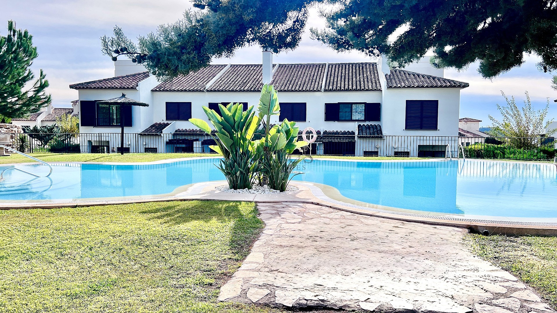 Adosado de esquina de lujo en Golf Bahía – Cerca de Benidorm, playas, golf y parques temáticos - Lotus Properties