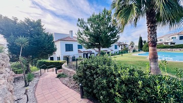 Adosado de esquina de lujo en Golf Bahía – Cerca de Benidorm, playas, golf y parques temáticos - Lotus Properties