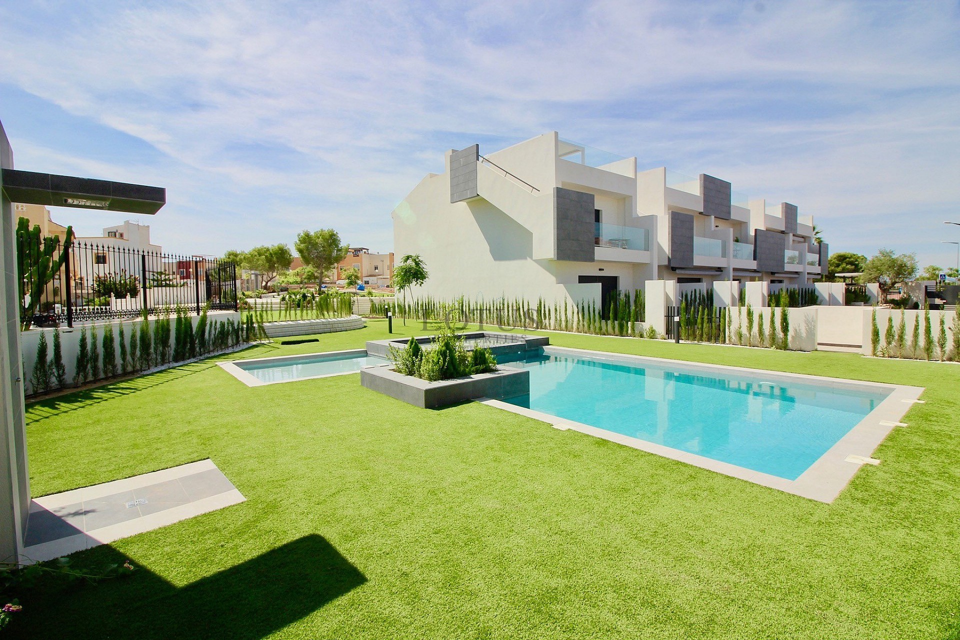 Ground floors with 3 bedrooms - Los Balcones - Lotus Properties