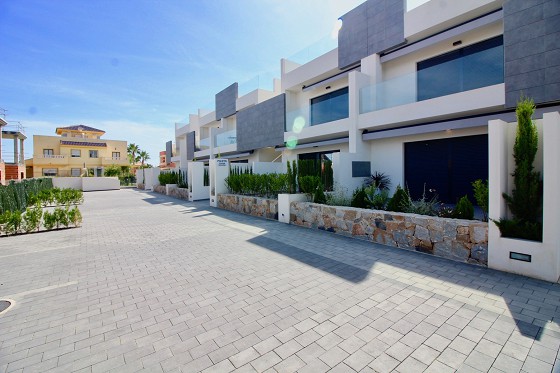 Ground floors with 3 bedrooms - Los Balcones - Lotus Properties