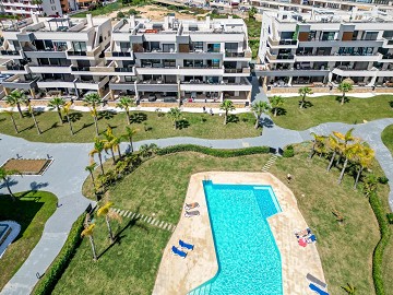 ÁTICO MODERNO CON INCREÍBLES VISTAS AL MAR Y GRAN TERRAZA PRIVADA EN LA AZOTEA. - Lotus Properties