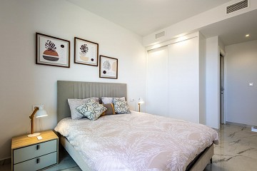 ÁTICO MODERNO CON INCREÍBLES VISTAS AL MAR Y GRAN TERRAZA PRIVADA EN LA AZOTEA. - Lotus Properties