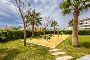 ÁTICO MODERNO CON INCREÍBLES VISTAS AL MAR Y GRAN TERRAZA PRIVADA EN LA AZOTEA. - Lotus Properties