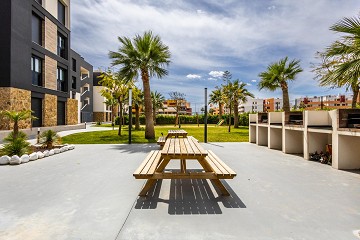 ÁTICO MODERNO CON INCREÍBLES VISTAS AL MAR Y GRAN TERRAZA PRIVADA EN LA AZOTEA. - Lotus Properties