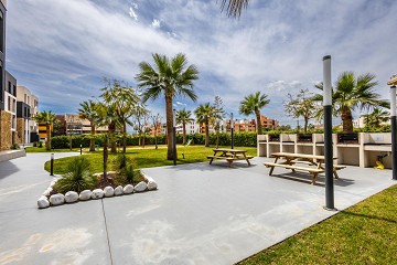 ÁTICO MODERNO CON INCREÍBLES VISTAS AL MAR Y GRAN TERRAZA PRIVADA EN LA AZOTEA. - Lotus Properties