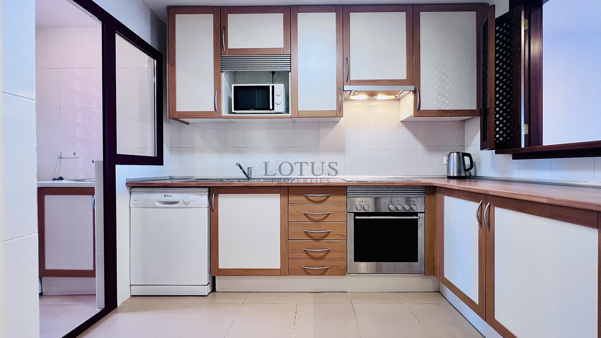 Vivienda Exclusiva junto al Golf de Villamartín – Hogar Moderno en Ubicación Privilegiada cerca de La Zenia Boulevard - Lotus Properties