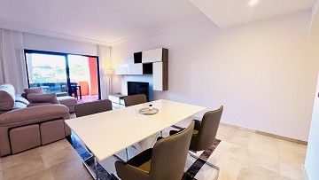 Vivienda Exclusiva junto al Golf de Villamartín – Hogar Moderno en Ubicación Privilegiada cerca de La Zenia Boulevard - Lotus Properties