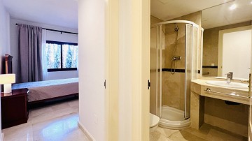 Vivienda Exclusiva junto al Golf de Villamartín – Hogar Moderno en Ubicación Privilegiada cerca de La Zenia Boulevard - Lotus Properties