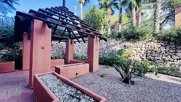 Vivienda Exclusiva junto al Golf de Villamartín – Hogar Moderno en Ubicación Privilegiada cerca de La Zenia Boulevard - Lotus Properties