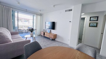 Stilren, renoverad bostad endast 140 meter från stranden i La Mata - Lotus Properties