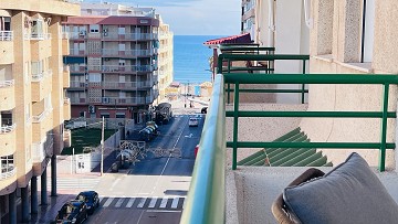 Stilren, renoverad bostad endast 140 meter från stranden i La Mata - Lotus Properties