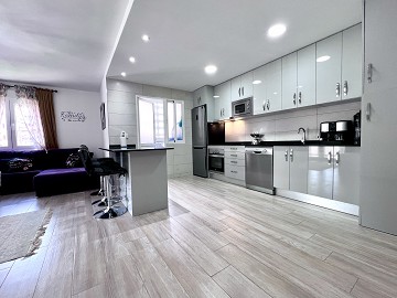 FANTASTISCH APPARTEMENT OP 30 METER VAN DE ZEE - Lotus Properties