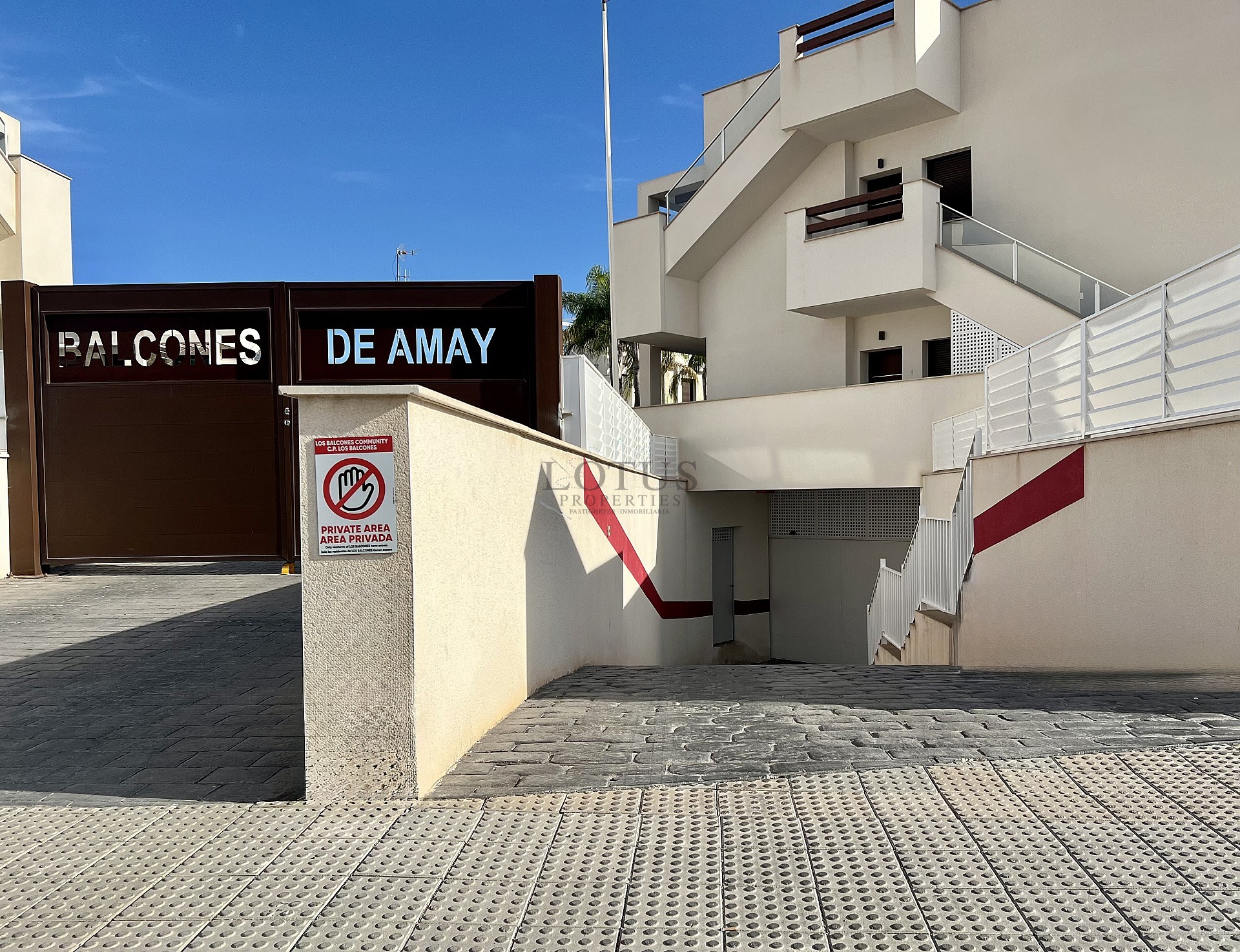 Exclusive 3-bedroom roof bungalow in Los Balcones - Lotus Properties