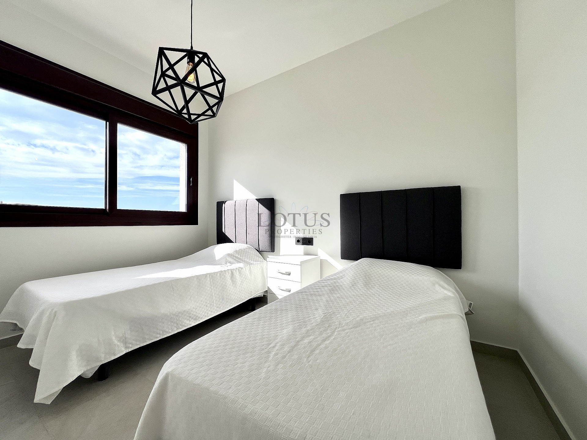 Exclusive 3-bedroom roof bungalow in Los Balcones - Lotus Properties