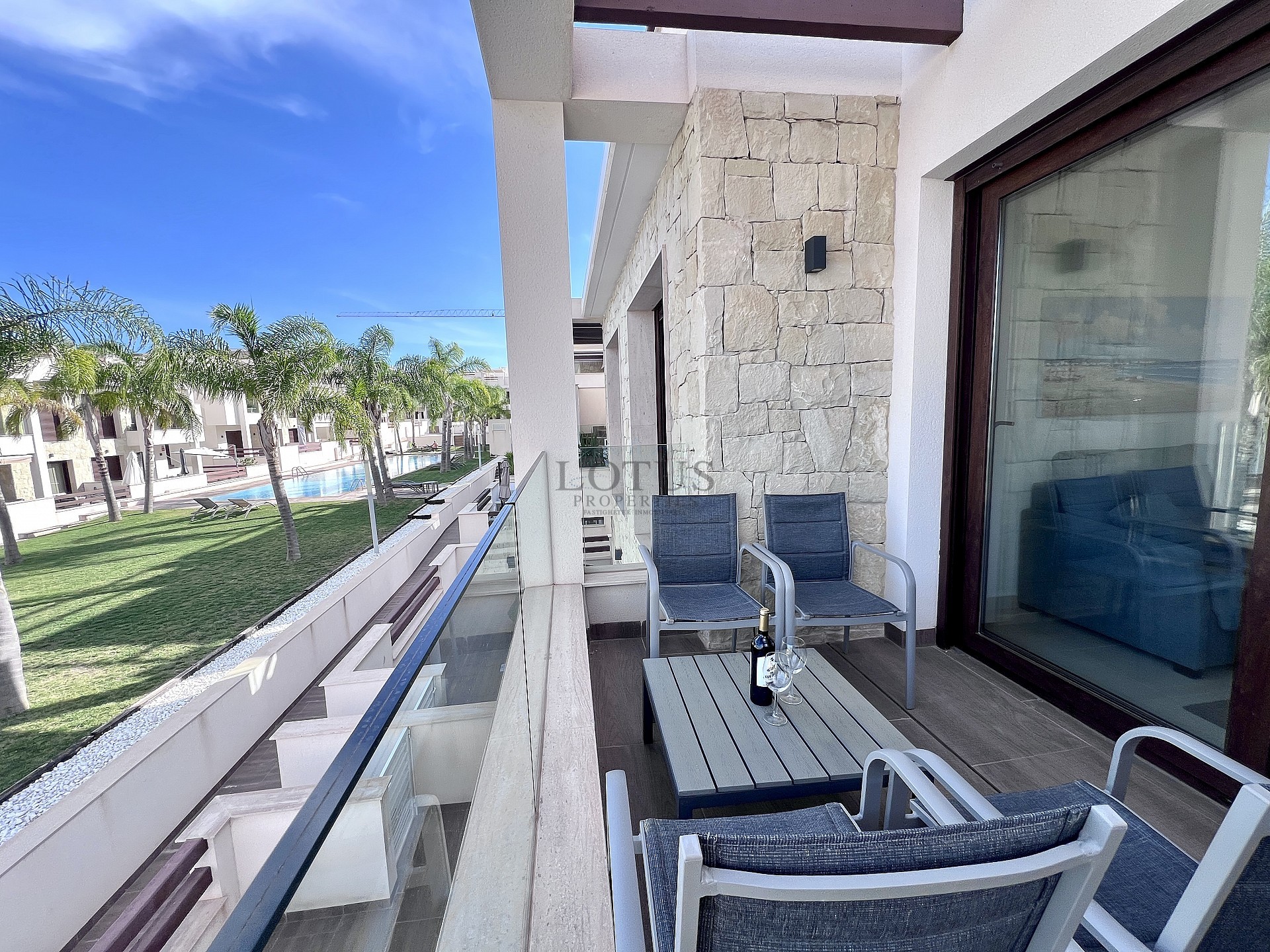 Exclusive 3-bedroom roof bungalow in Los Balcones - Lotus Properties