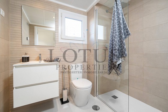 Exclusivos apartamentos en primera línea, Punta Prima. - Lotus Properties